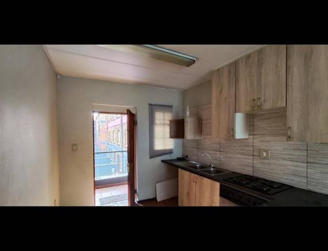 2 BEDROOM APARTMENT FOR SALE IN RAVENSWOOD